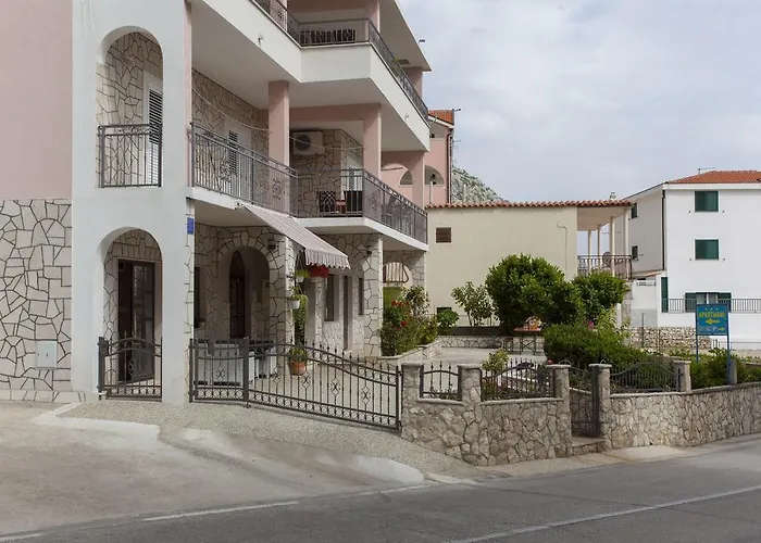 Apartment Ivan Makarska